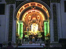 Alteret for La Virgen Morena del Lago