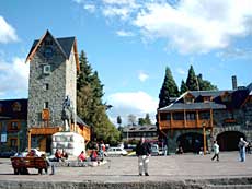 Henrik på torvet i Bariloches centrum