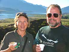 Vi holdt kaffepause ved en flot bjergsø