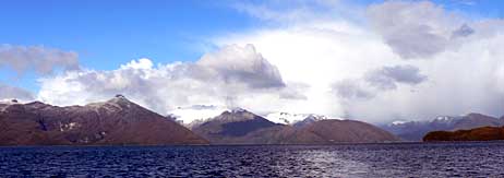 Flotte bjerge langs Cockburn
