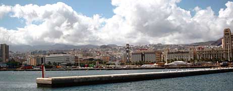 Udsigt over Santa Cruz mod Teide fra havnen